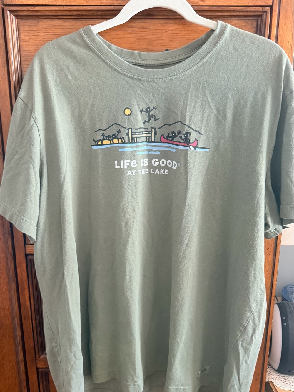 Life is Good men' Olive Green 'At The Lake' Graphic Tee